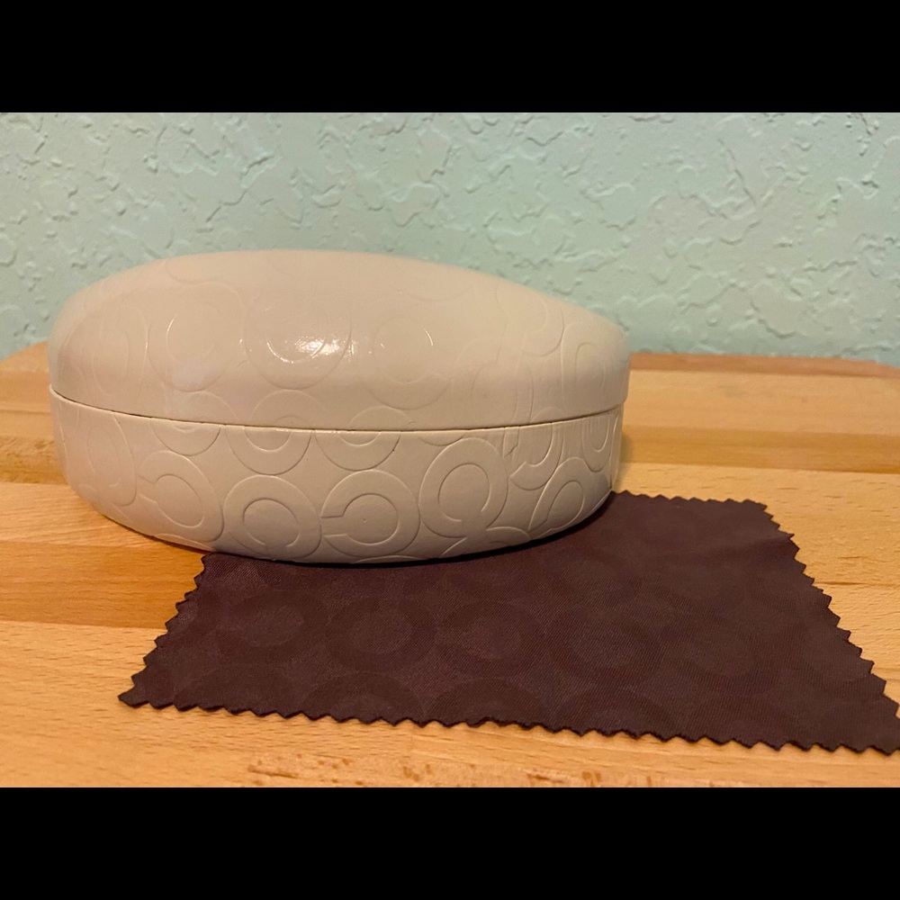 Coach Hard Clamshell Sunglass Case